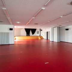 Bürgerhaus Heckholzhausen großer Saal mit Bühne