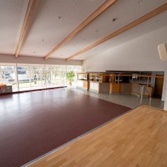 Bürgerhaus Niedertiefenbach Saal mit Theke
