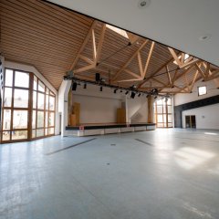 Bürgerhaus Obertiefenbach Blick auf Bühne