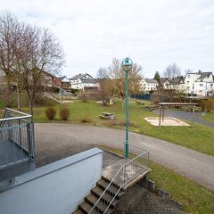Bürgerhaus Obertiefenbach kleiner Saal Blick auf Spielplatz